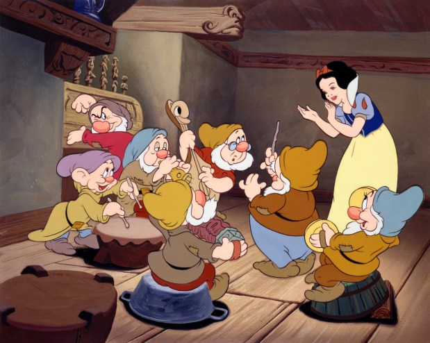 Fotograma de la película Blancanieves (SnowWhite). Foto: (c) Disney.